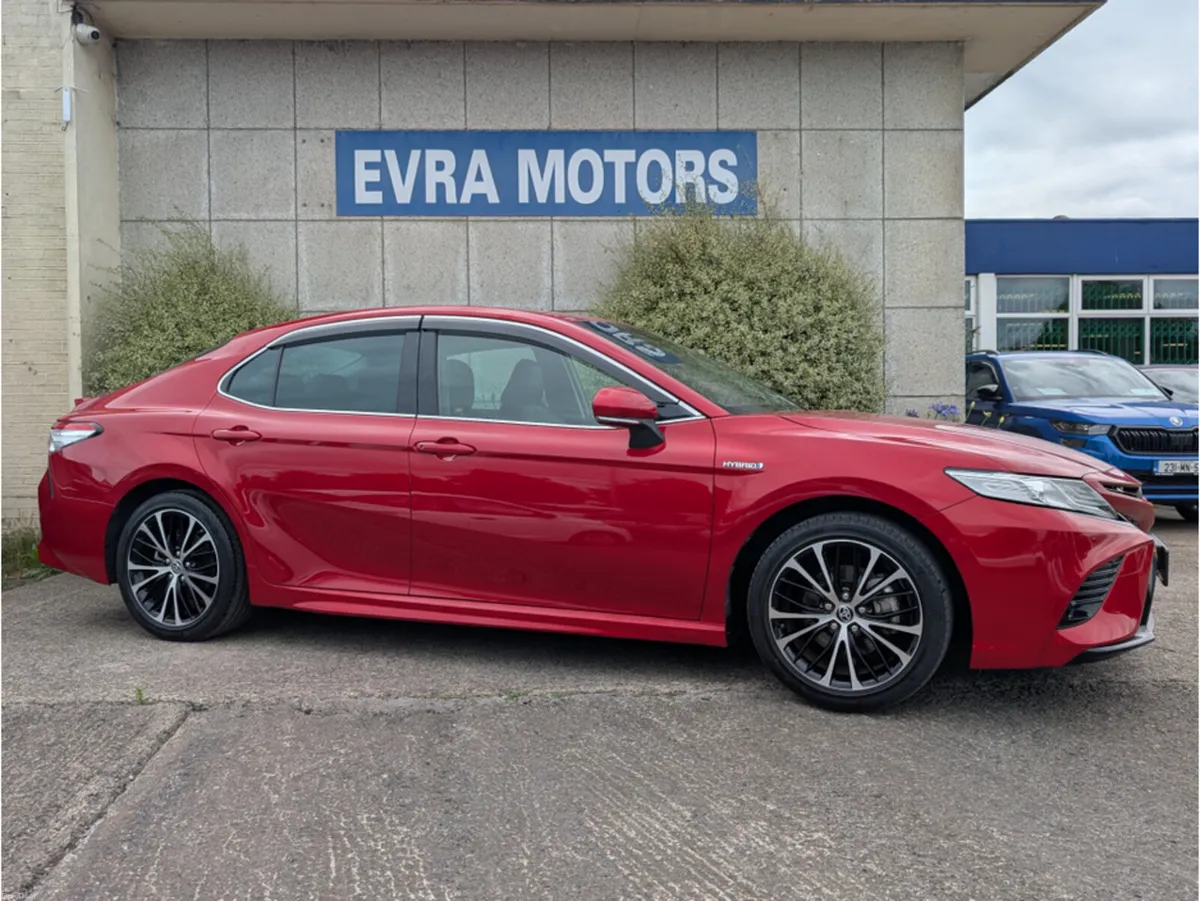 Toyota Camry WS AUTOMATIC HYBRID 2.5 PETROL //LOW - Image 3