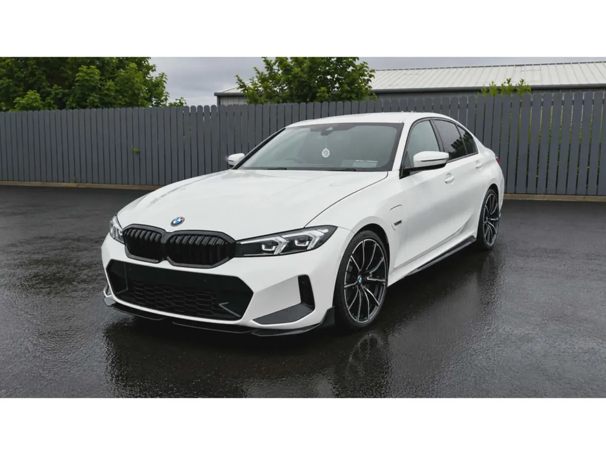 BMW 3-Series M SPORT AUTO very low miles , Full M - Image 1