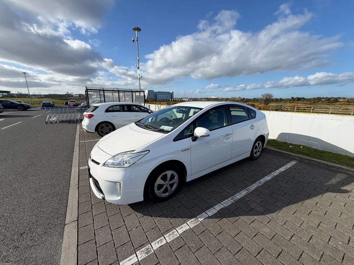 Toyota Prius 2014 - Image 4