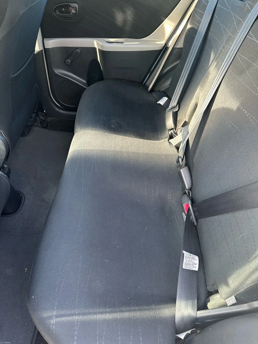 2007 Toyota Yaris 1.0L Petrol - Image 6
