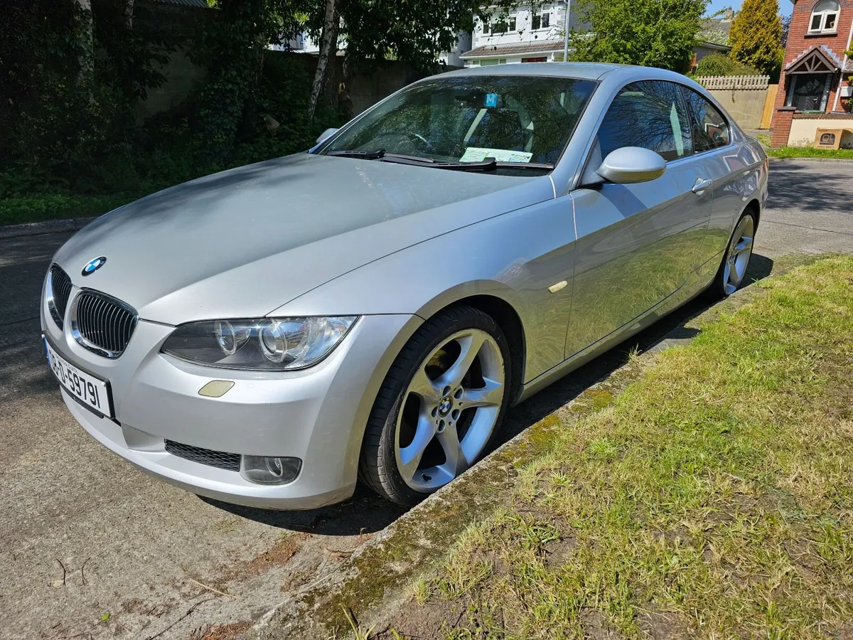 BMW 325i Coupe (2008) - Image 1