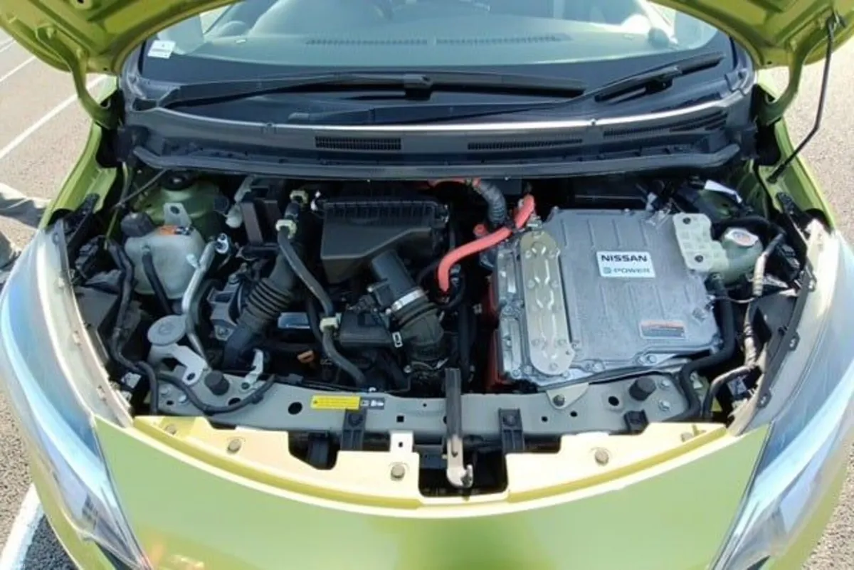 Nissan Note e-POWER Hybrid. 2019 - Image 4