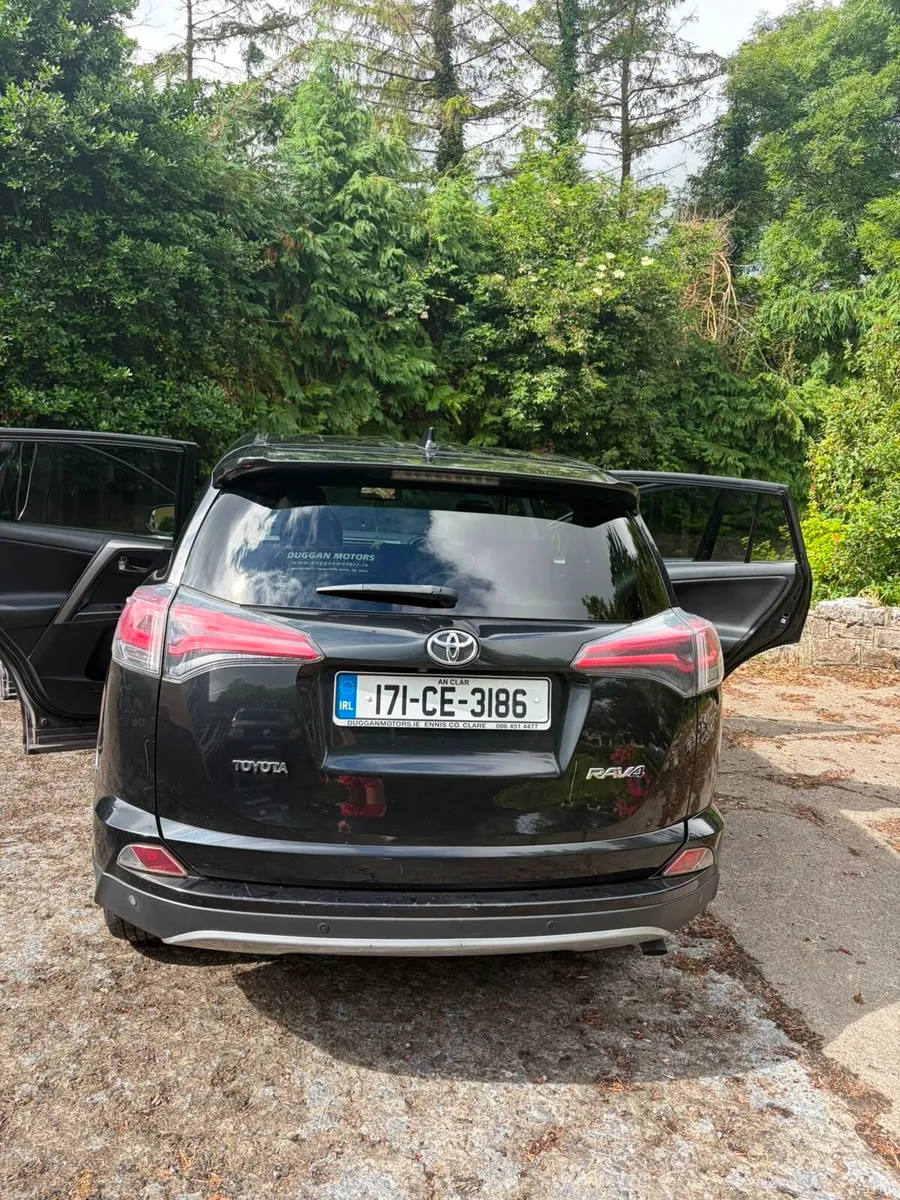 Toyota RAV4 - Image 2