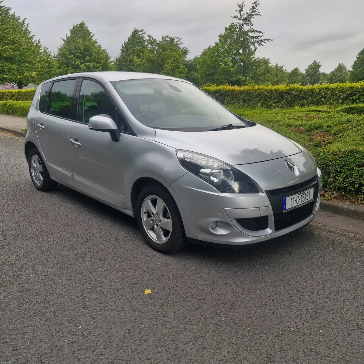 Renault Scenic 2011 NCT 04/27 185km - Image 1
