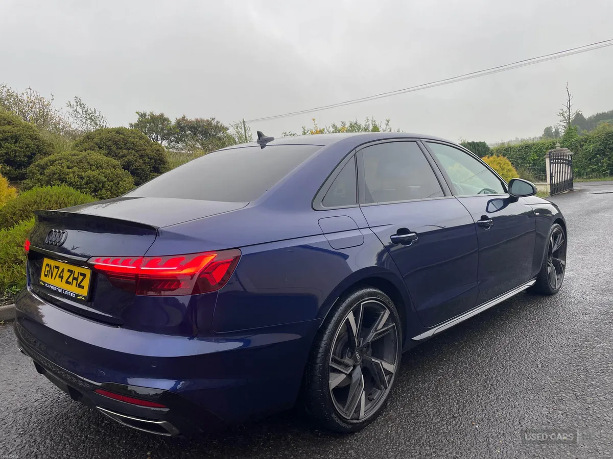 Audi A4 SALOON - Image 2