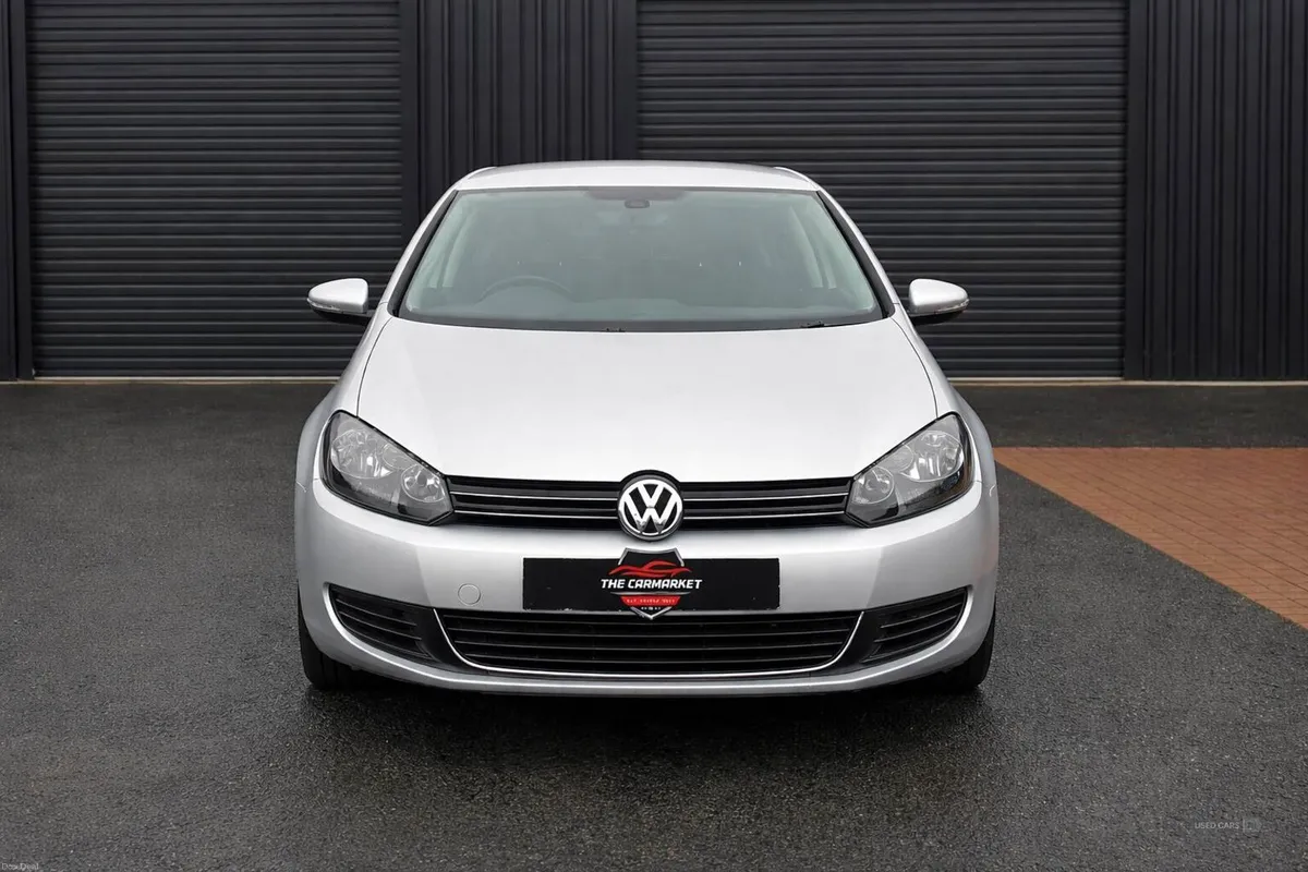 Volkswagen Golf 1.2 TSI Bluemotion Auto 5DR - Image 2