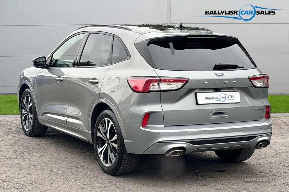 Ford Kuga 2.5h FHEV 190PS ST-Line X Edition in Sol - Image 2