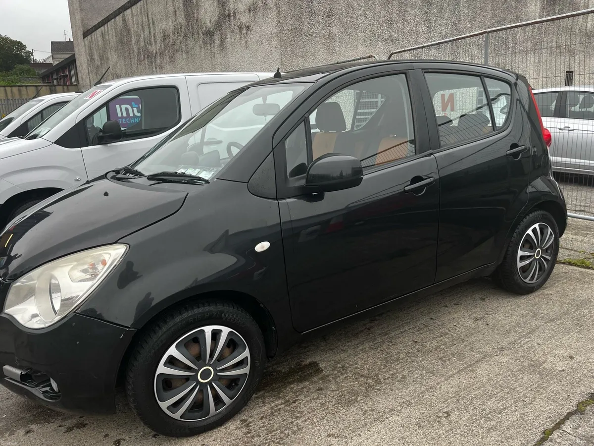 Black Opel Agila 1.1 - Image 1
