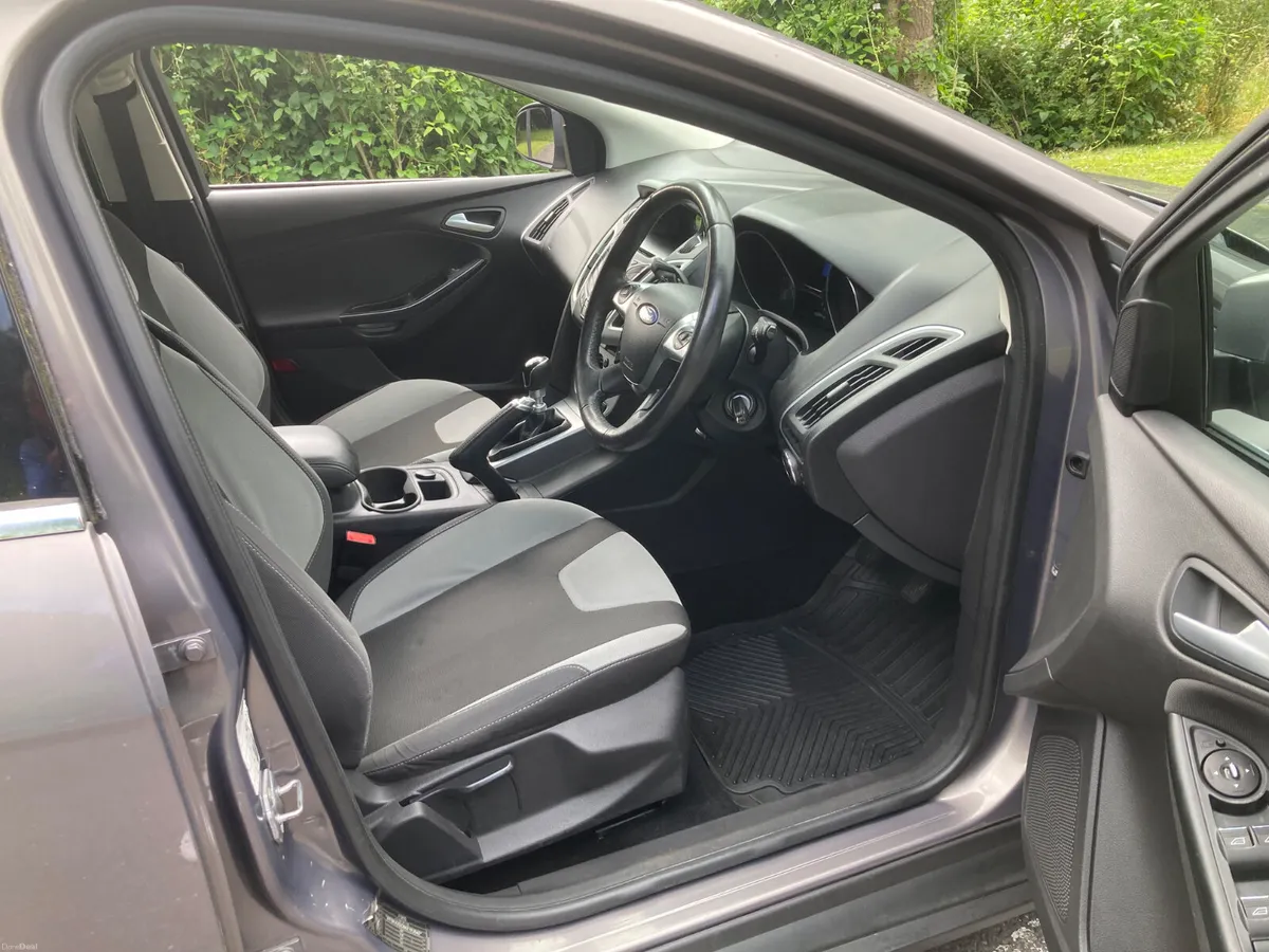 Ford Focus 2014 - Image 4