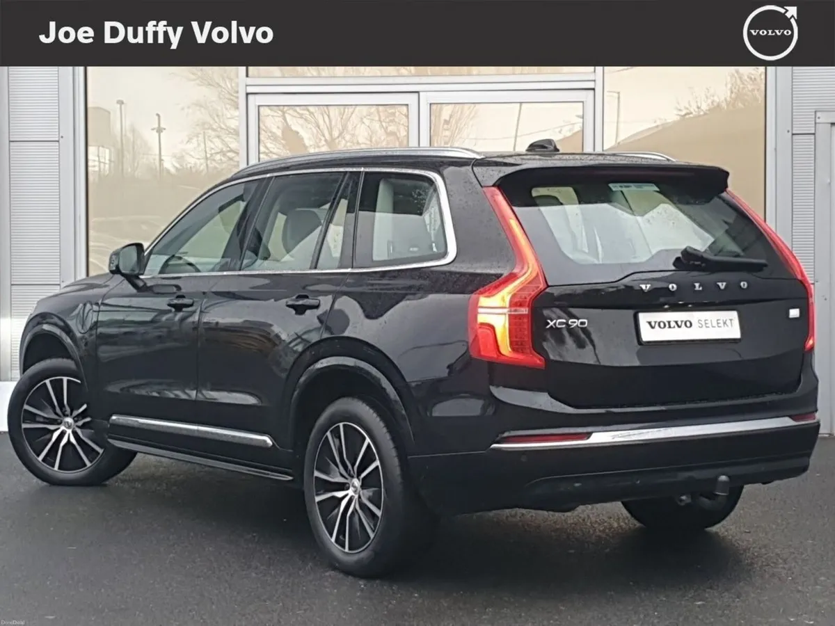 Volvo XC90 RECHARGE PLUG-IN HYBRID T8 Inscript - Image 3
