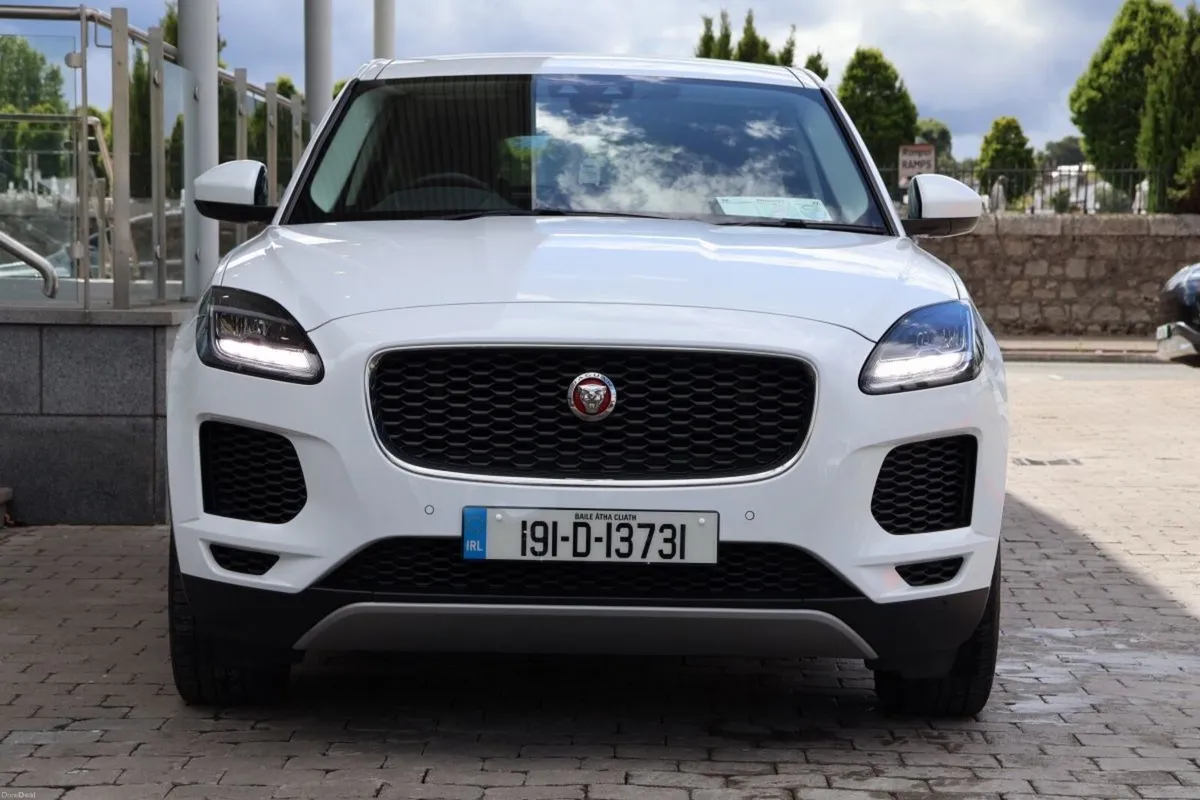 Jaguar E-Pace 2.0D I4 150 PS FWD Manual Standard - Image 3