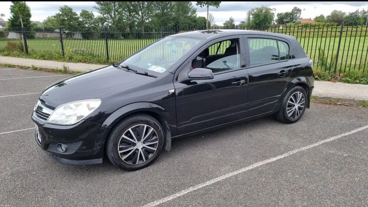 Opel Astra 2009 - Image 1