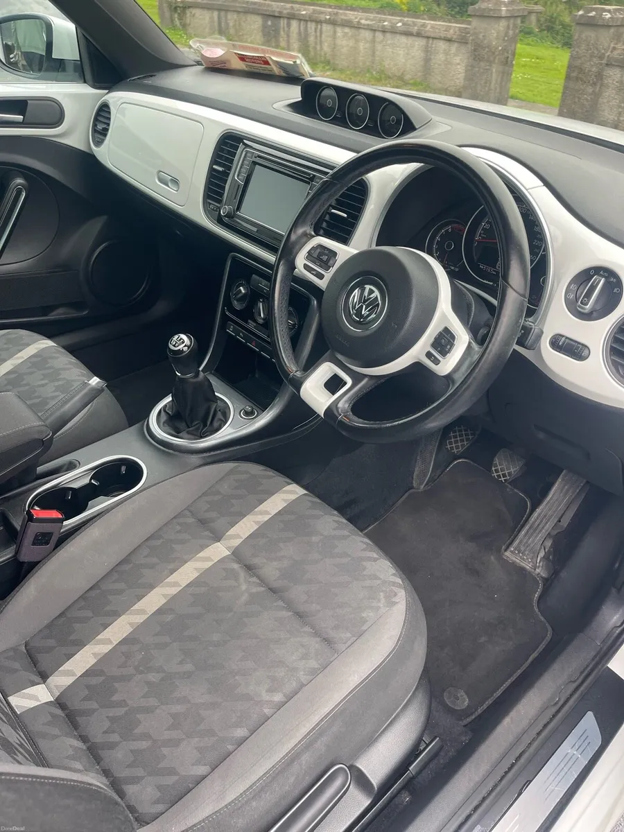 2018 Volkswagen Beetle 1.2 TSI Manual – High Spec - Image 4