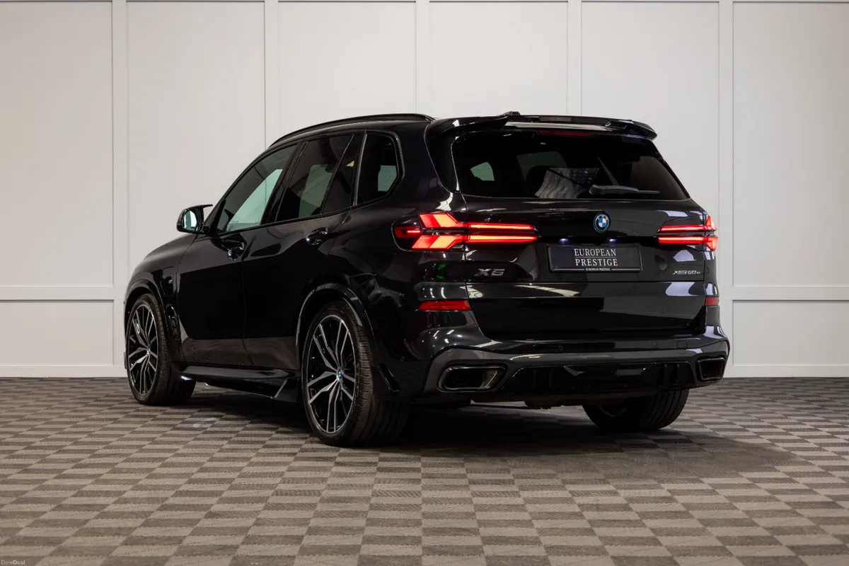 2025 BMW X5 X-Drive 50e M-Sport - Image 4