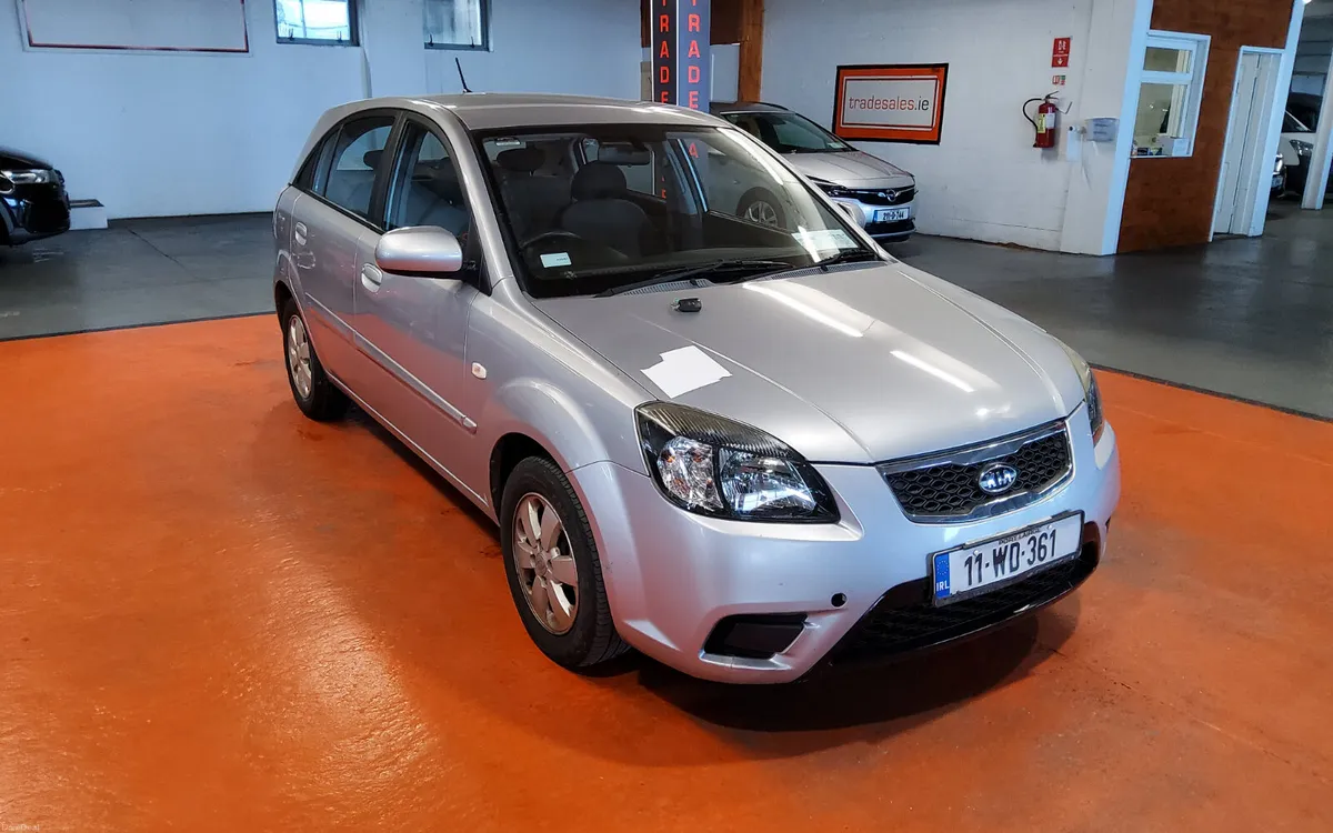 Kia Rio 2011 - Image 1