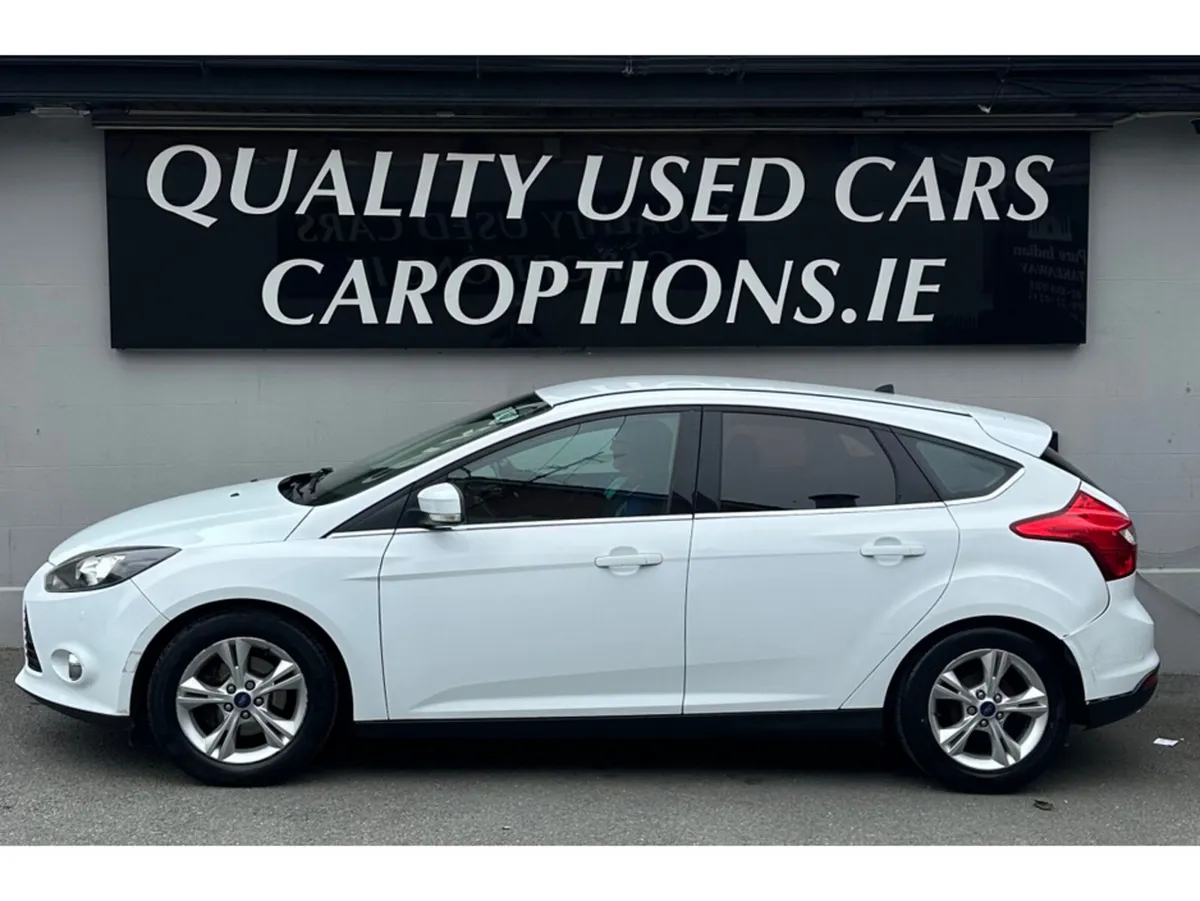 Ford Focus 1.6 TDCI 95PS M6 ZETEC 4DR - Image 2