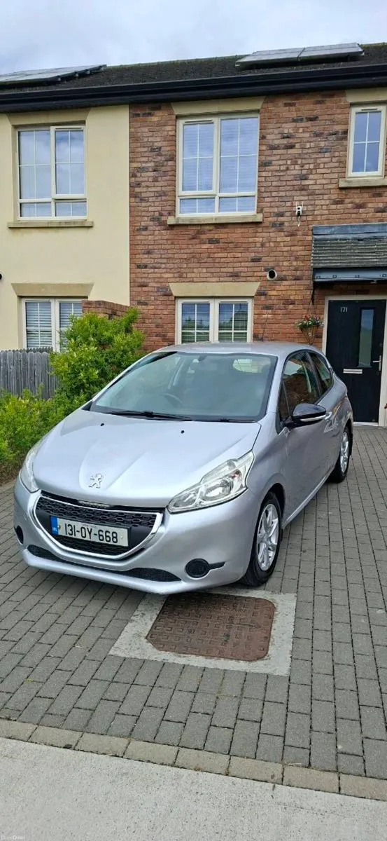 peugeot 208 - Image 2