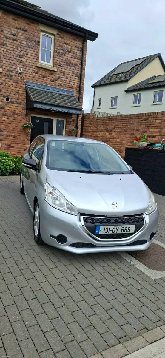 peugeot 208 - Image 1