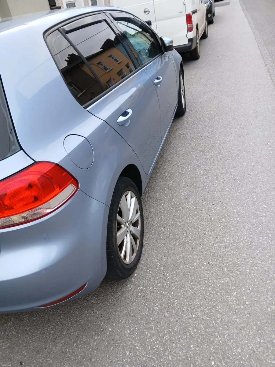 Volkswagen Golf 2011 - Image 3
