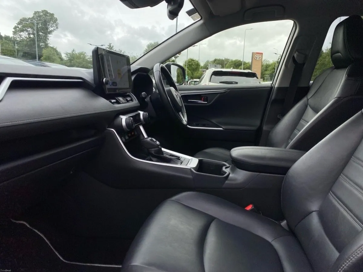 Toyota RAV4 RAV4 HYBRID SOL - Image 6