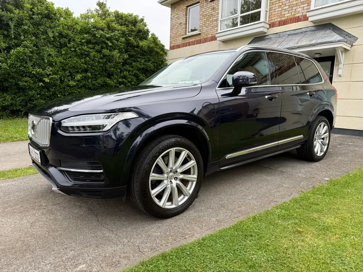 Volvo XC90 Inscription T8 7 seater - Image 2