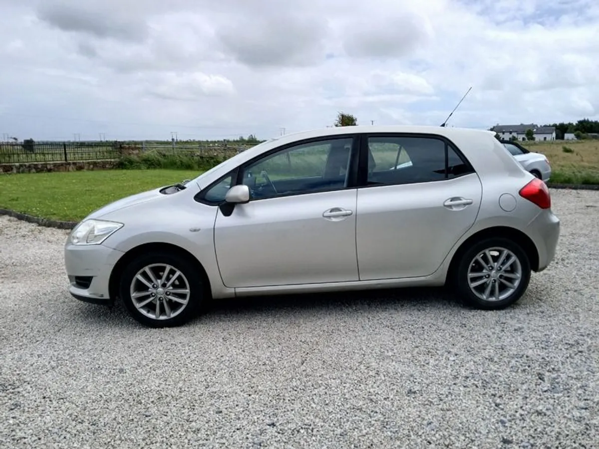Toyota Auris 1.4 petrol NCT 05/27 - Image 3