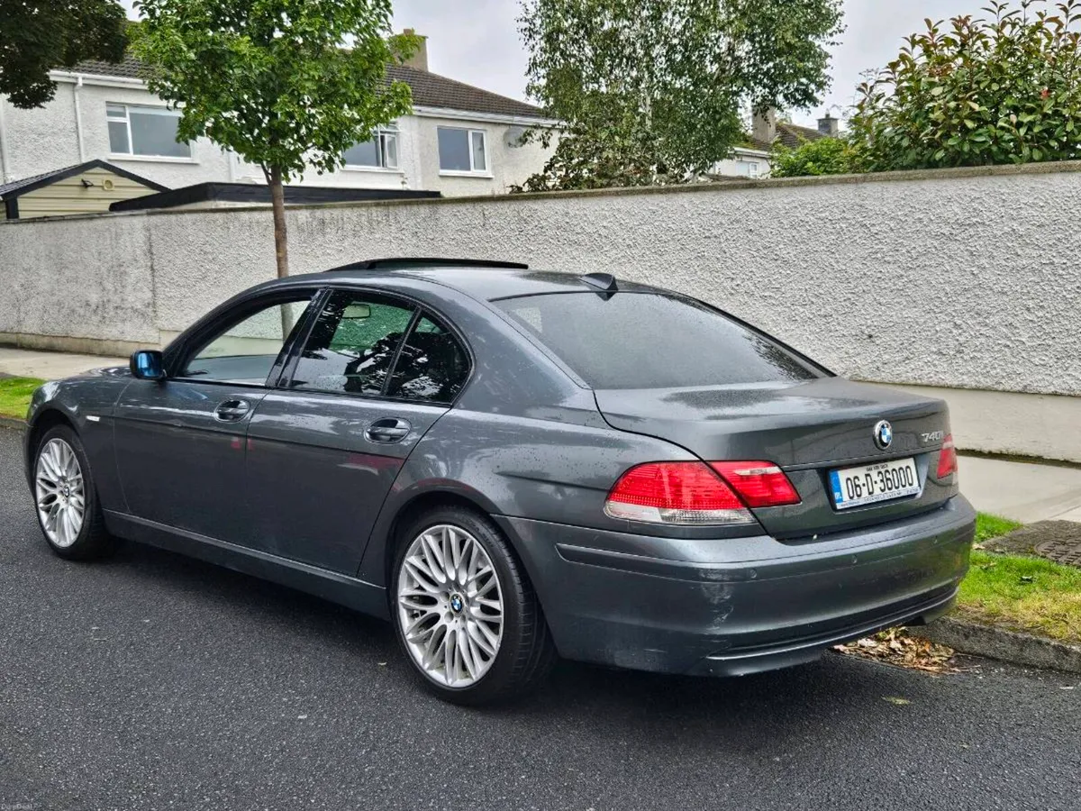 2006 BMW 740i (MSPORT) - Image 4