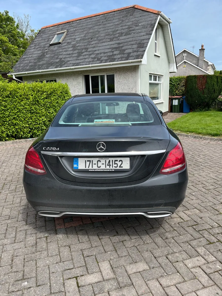 Mercedes Benz C220 - Image 2