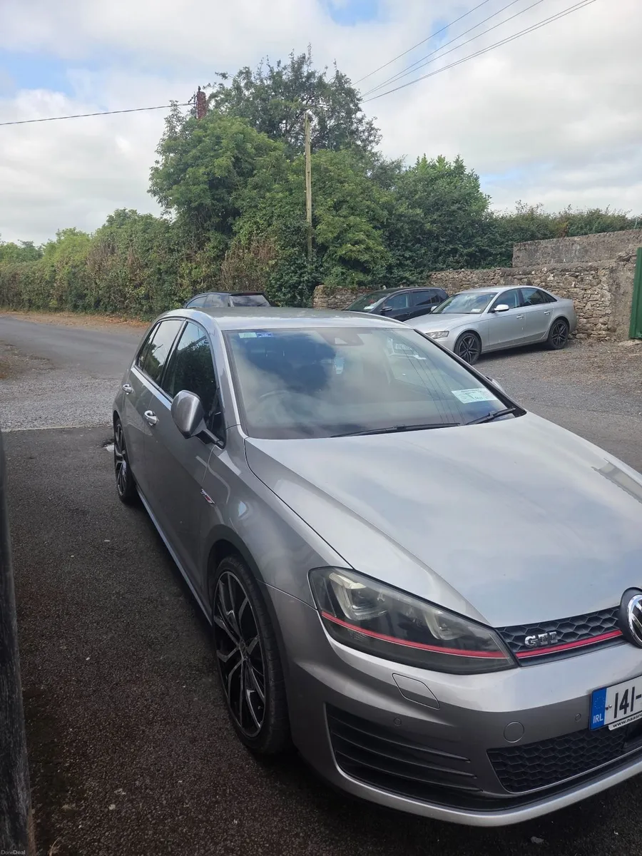 Volkswagen Golf 2014 - Image 1