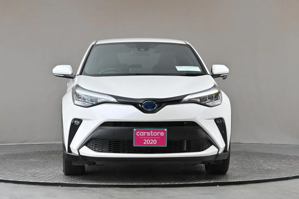 Toyota C-HR 1.8 HYBRID **UPGRADED ALLOYS**REVERSE - Image 2