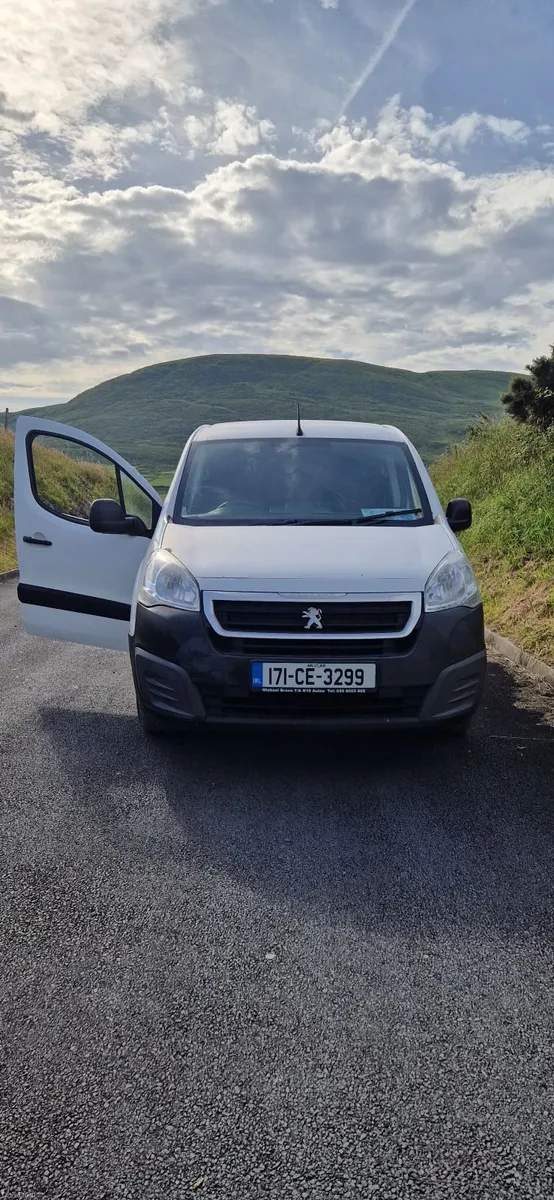 2017 Peugeot Partner - Image 1