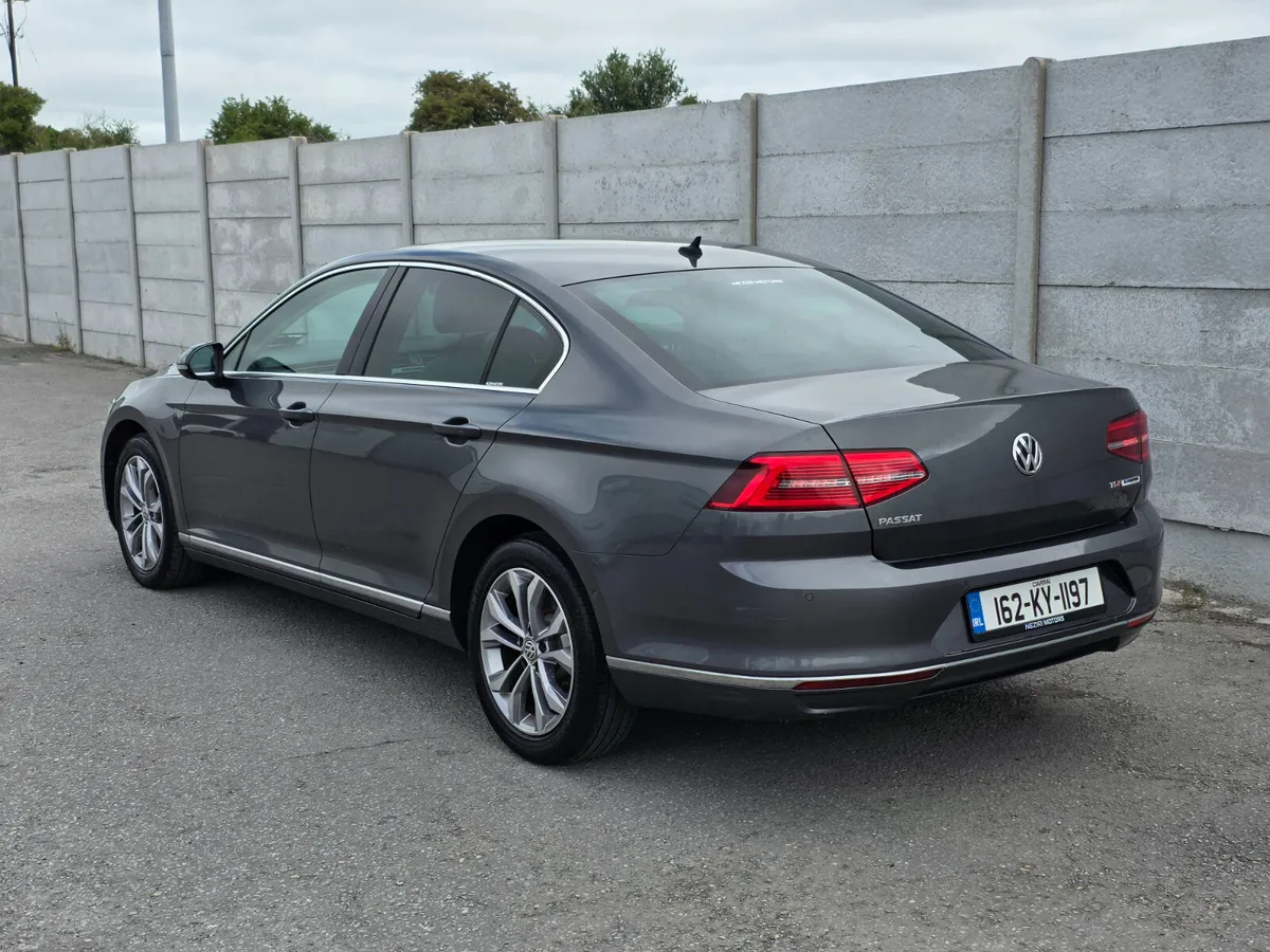 VW Passat 1.6 TDI 120HP Highline - Image 6