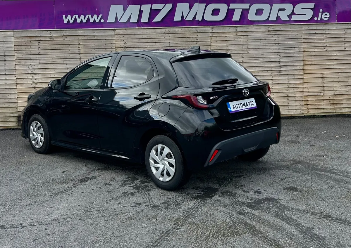 2022 Toyota Yaris, 1.0Auto - Image 6