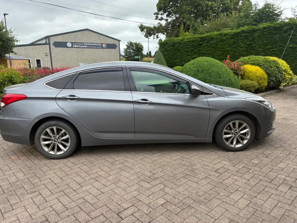 Hyundai i40 1.7 CRDI SE NAV BL/DR 141 4DR 141PS - Image 4
