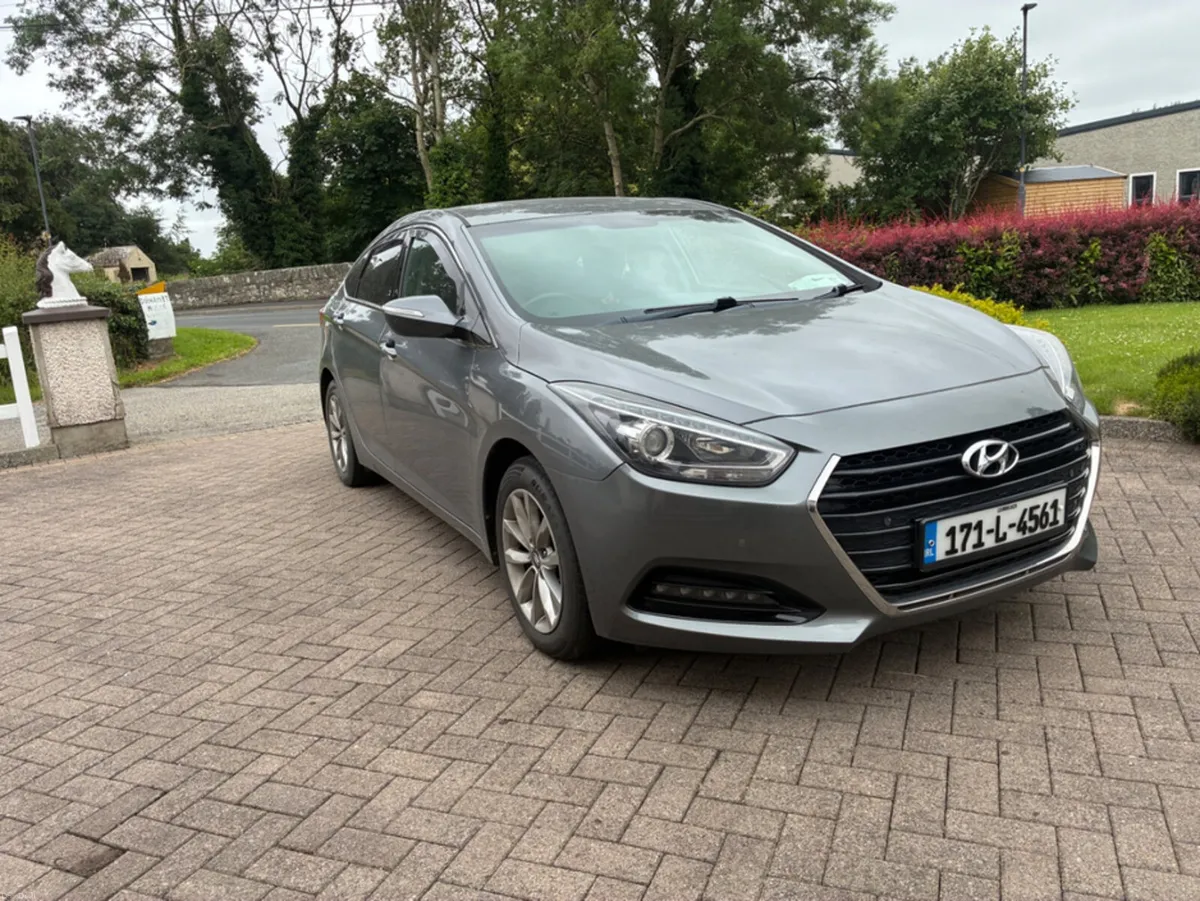 Hyundai i40 1.7 CRDI SE NAV BL/DR 141 4DR 141PS - Image 3