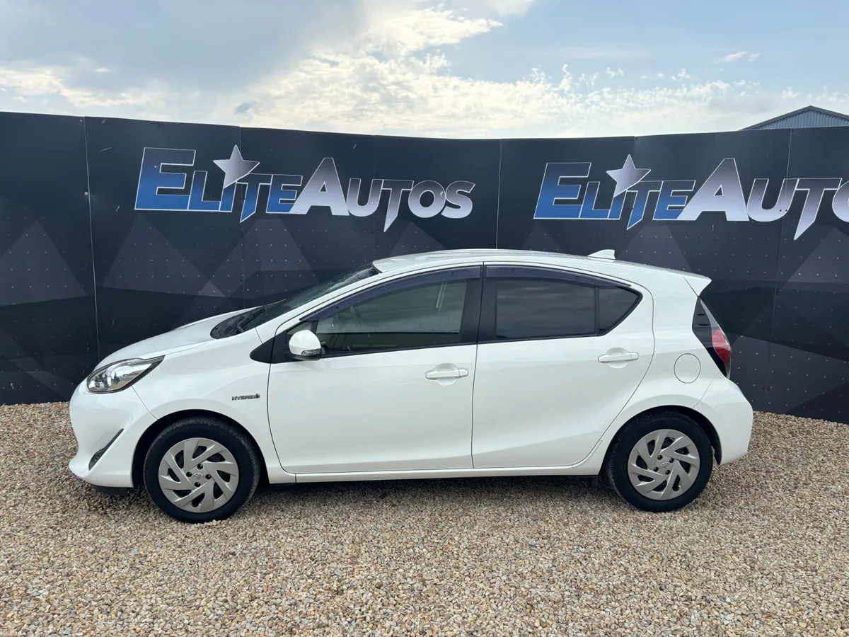 Toyota Aqua Self Charging Hybrid 2019 - Image 3