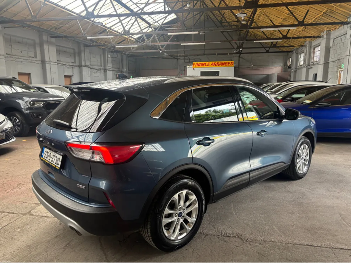 Ford Kuga TITANIUM 2.5 PHEV 225 S6.2 CT 4DR - Image 3