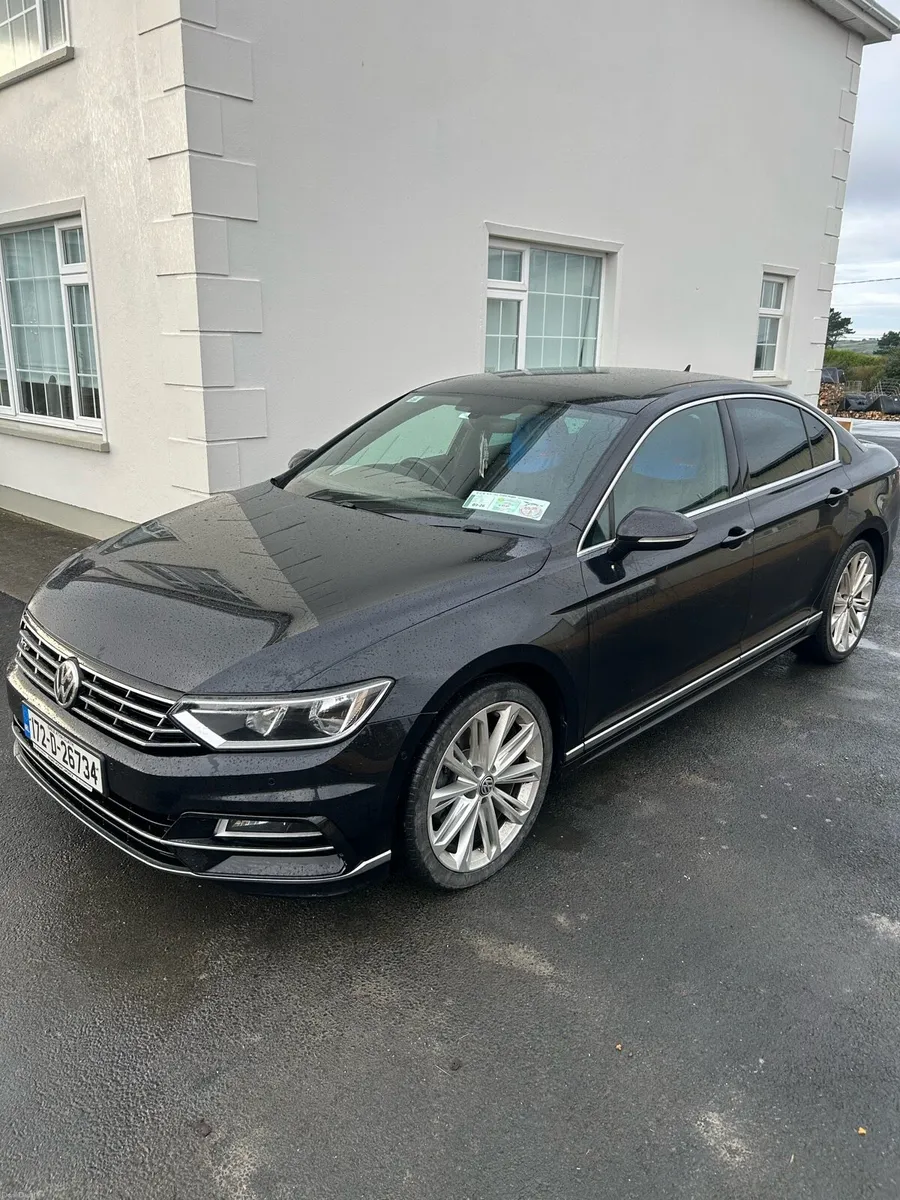 Volkswagen Passat R-Line - Image 2