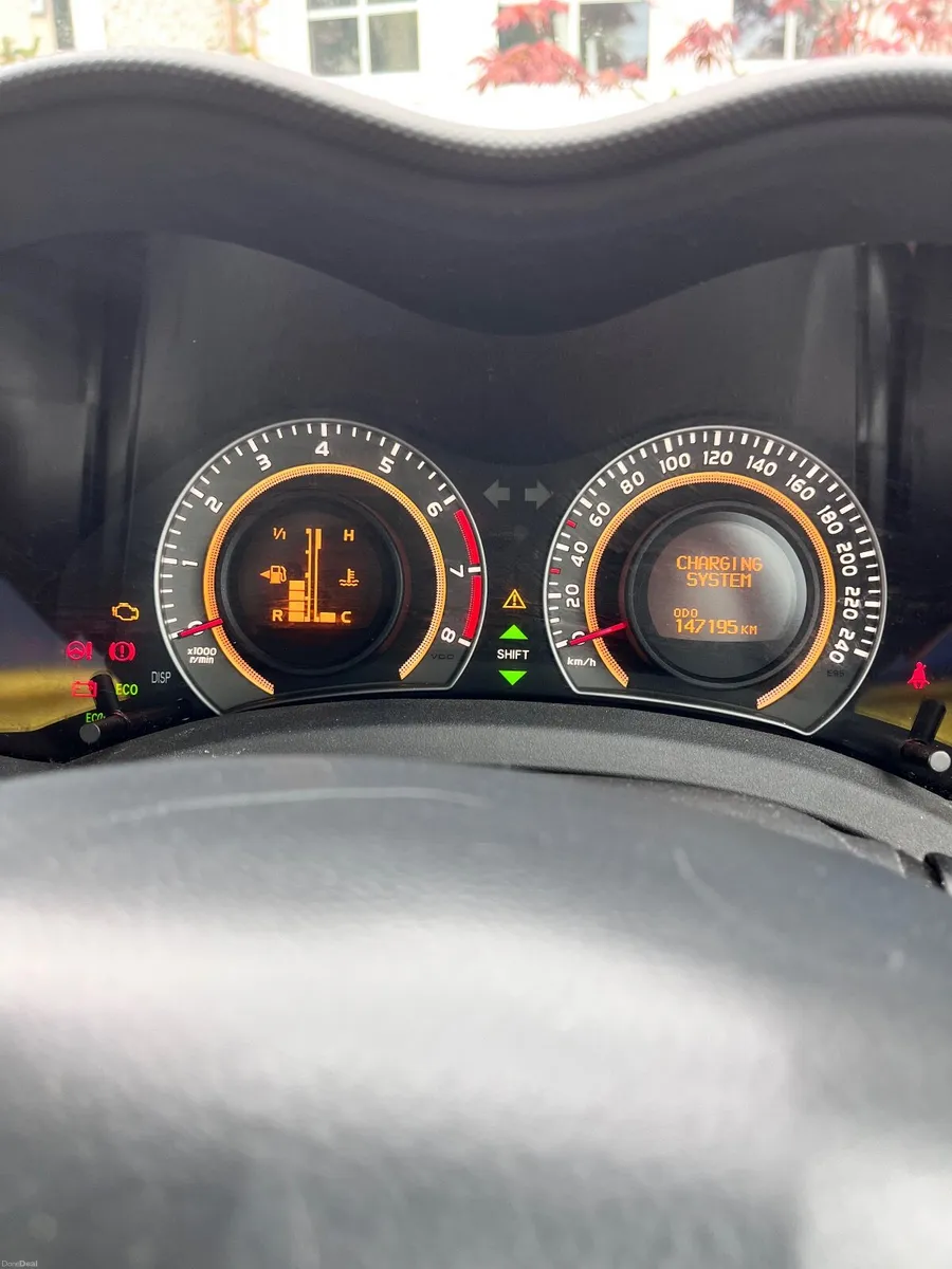 Toyota Auris Terra 1.3 petrol 2011 ( low mileage) - Image 1