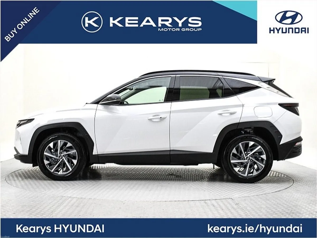 Hyundai Tucson Executive Plus w 2 Tone Roof - Image 4