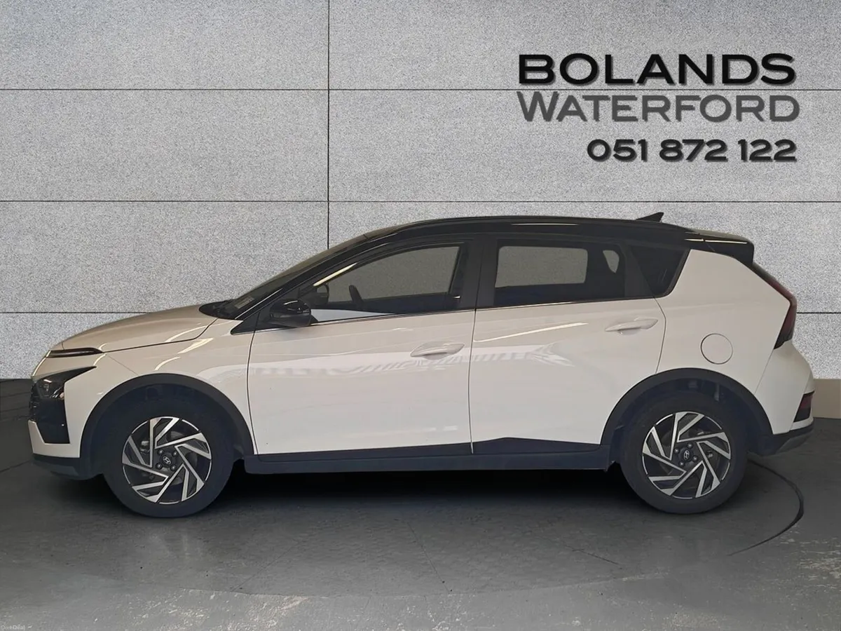 Hyundai Bayon Bayon Executive w.2 Tone Roof Financ - Image 4