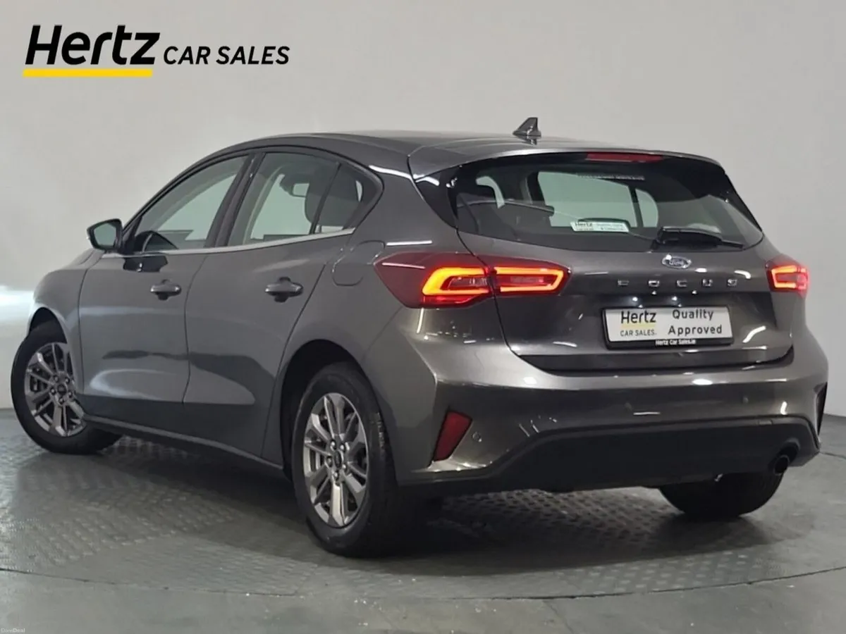 Ford Focus TITANIUM Petrol Manual - Image 3