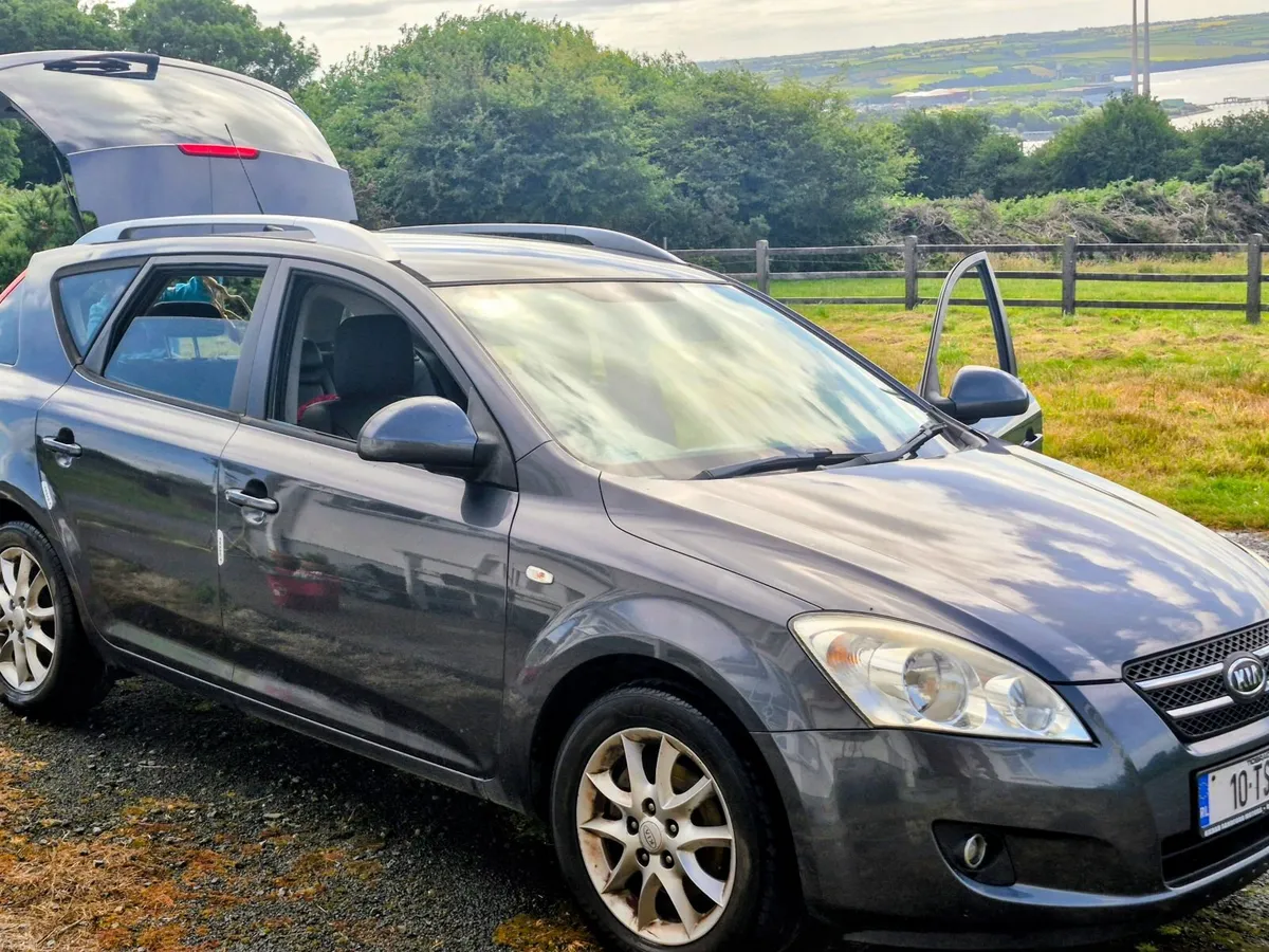 Kia Ceed 2010 - Image 1