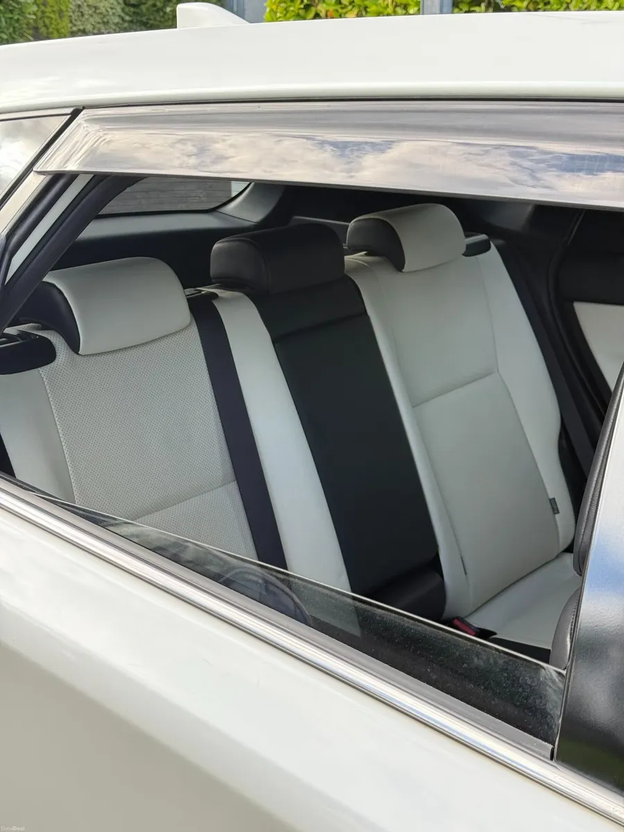 Toyota Auris 2017 - Image 3