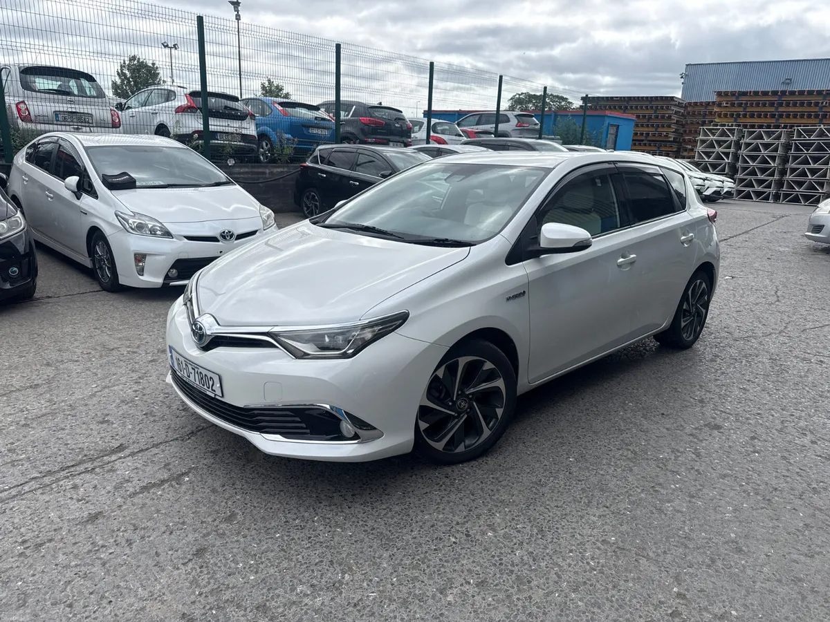 2016 Toyota Auris Hybrid Automatic - Image 1