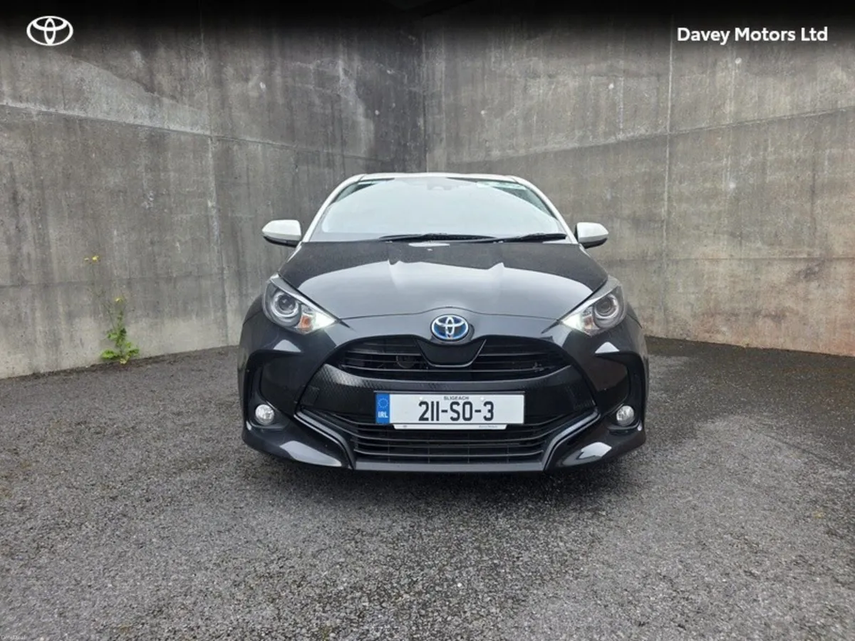 Toyota Yaris YARIS HYB L/SPORT BI-TONE - Image 5