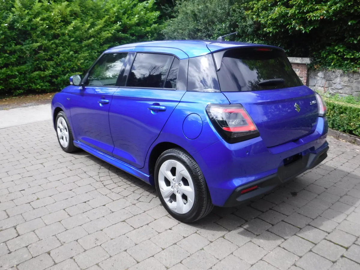 SUZUKI SWIFT 1.2 AUTO HYBRID NEW MODEL LOW MILES - Image 4