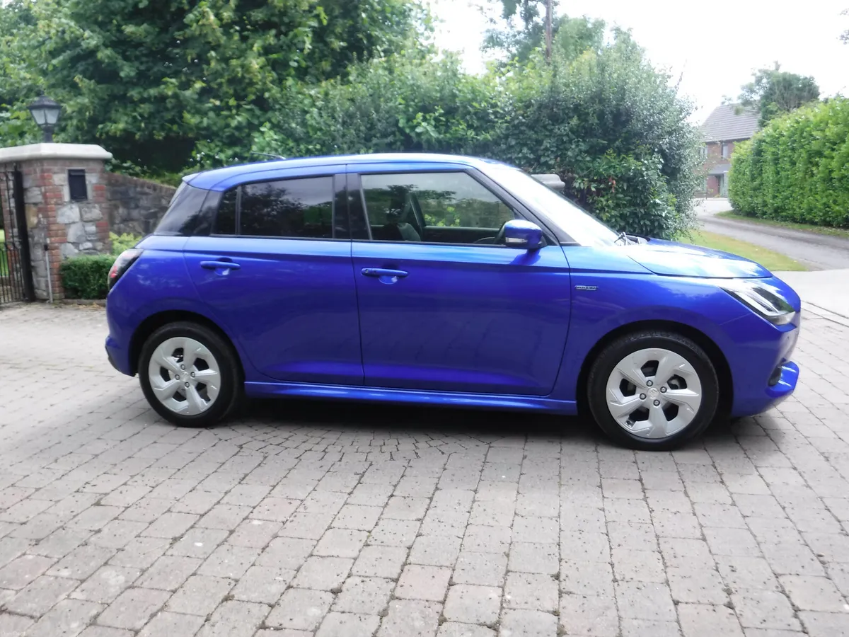 SUZUKI SWIFT 1.2 AUTO HYBRID NEW MODEL LOW MILES - Image 2