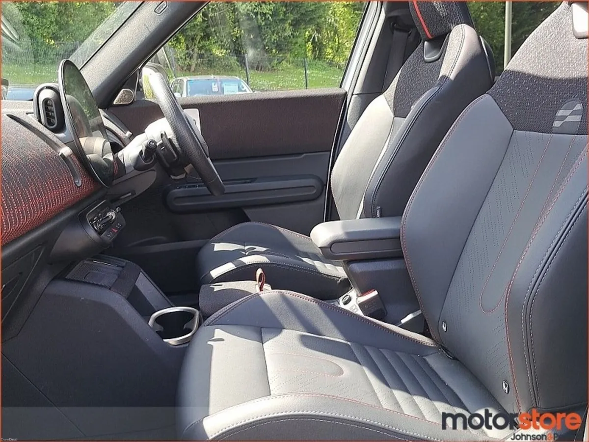 Mini Countryman ** JOHN COOPER WORKS** - Image 3