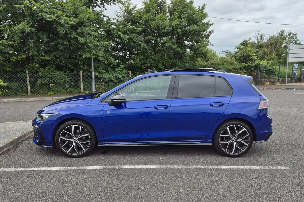 2025 VW Golf R-Line 1.5 eTSI 150HP DSG - HIGH SPEC - Image 2